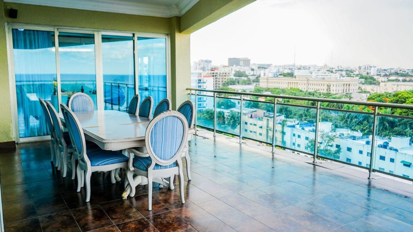VENTA DE OPORTUNIDAD APTO CON VISTA AL MAR – foto 6