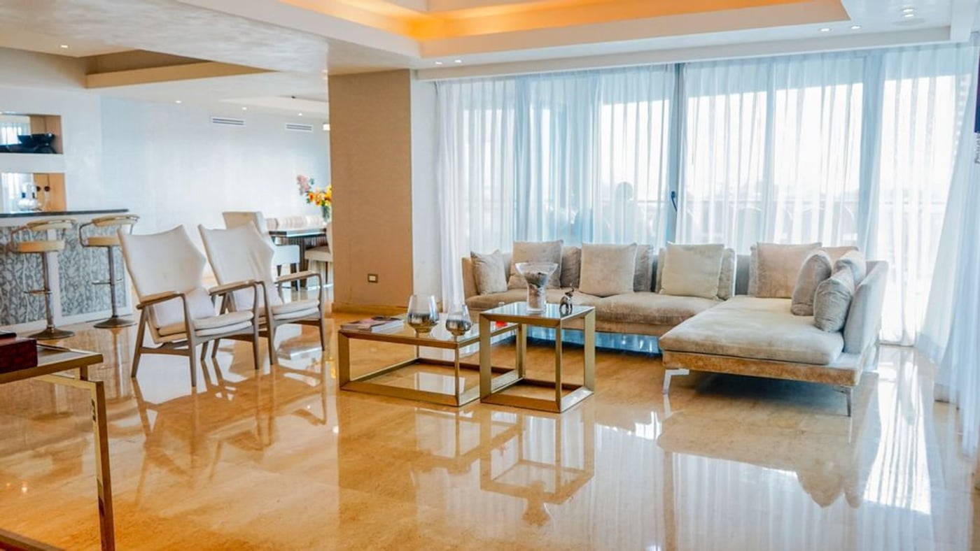 VENTA DE OPORTUNIDAD APTO CON VISTA AL MAR – foto 1