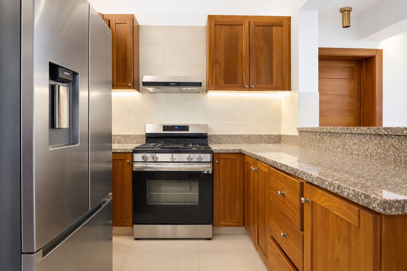APARTAMENTO EN VENTA O ALQUILER DE 3 HABITACIONES – foto 3