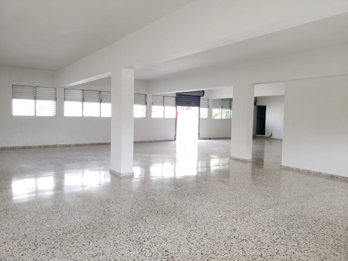 Local comercial en Evaristo Morales, Santo Domingo – foto 2