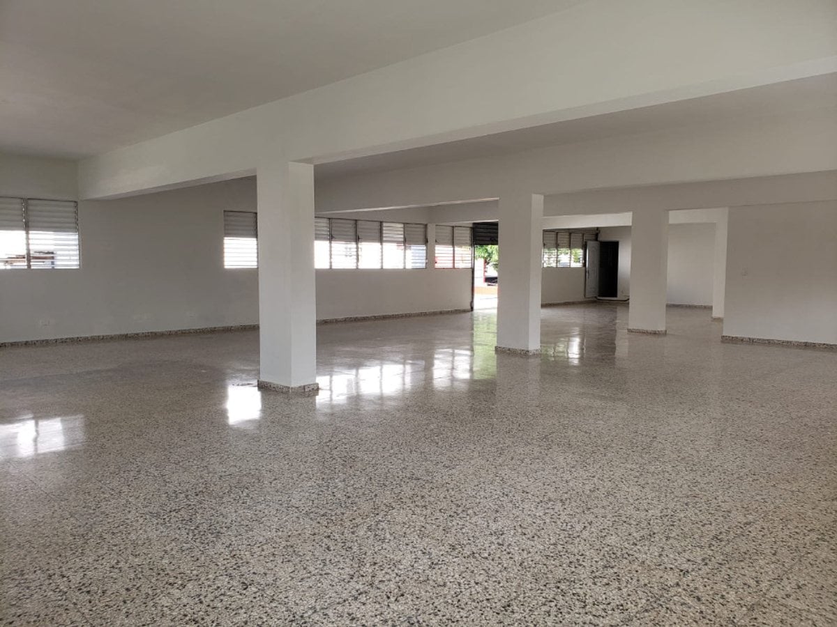 Local comercial en Evaristo Morales, Santo Domingo – foto 4