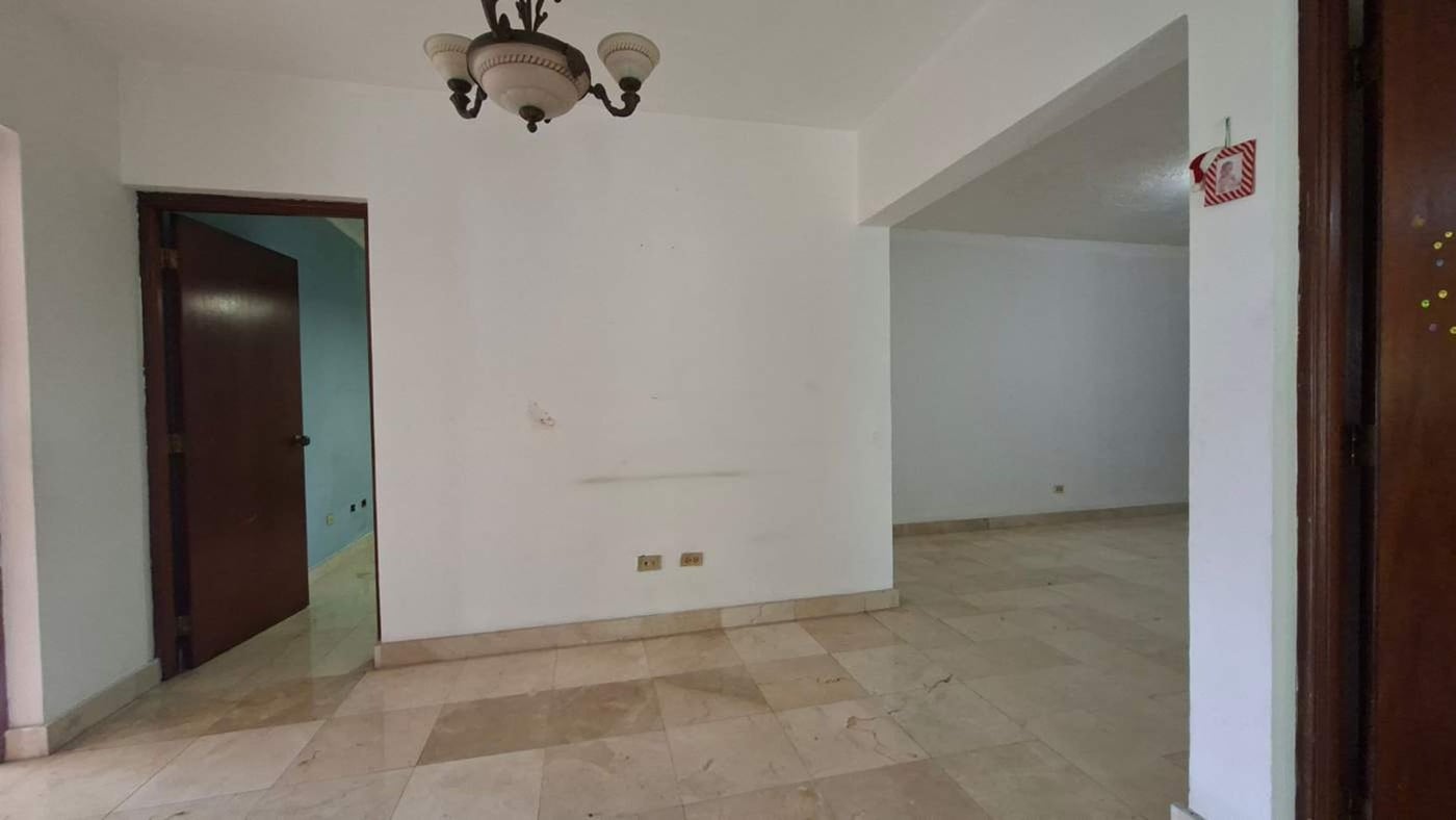 Amplia casa tres niveles Alameda, Santo Domingo Oeste – foto 7