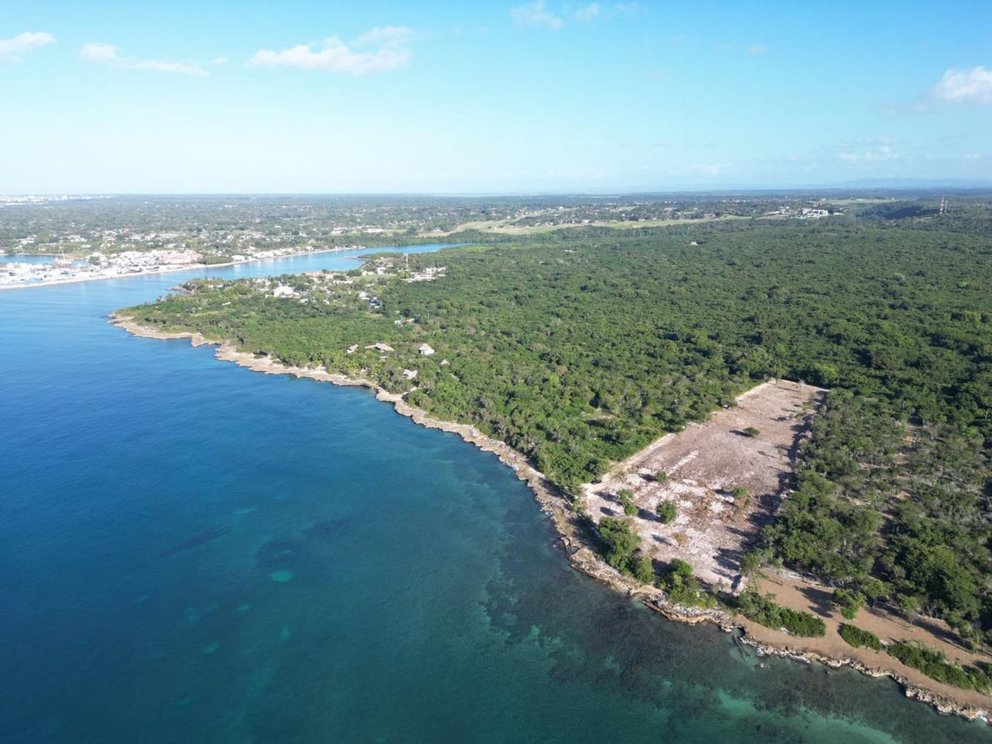 TERRENO EN VENTA EN BOCA DE CHAVON FRENTE AL MAR – foto 1