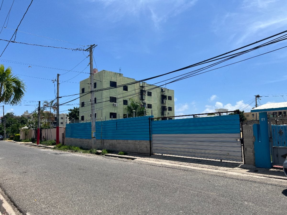 Terreno En Reparto Los Tres Ojos, Santo Domingo Es – foto 1