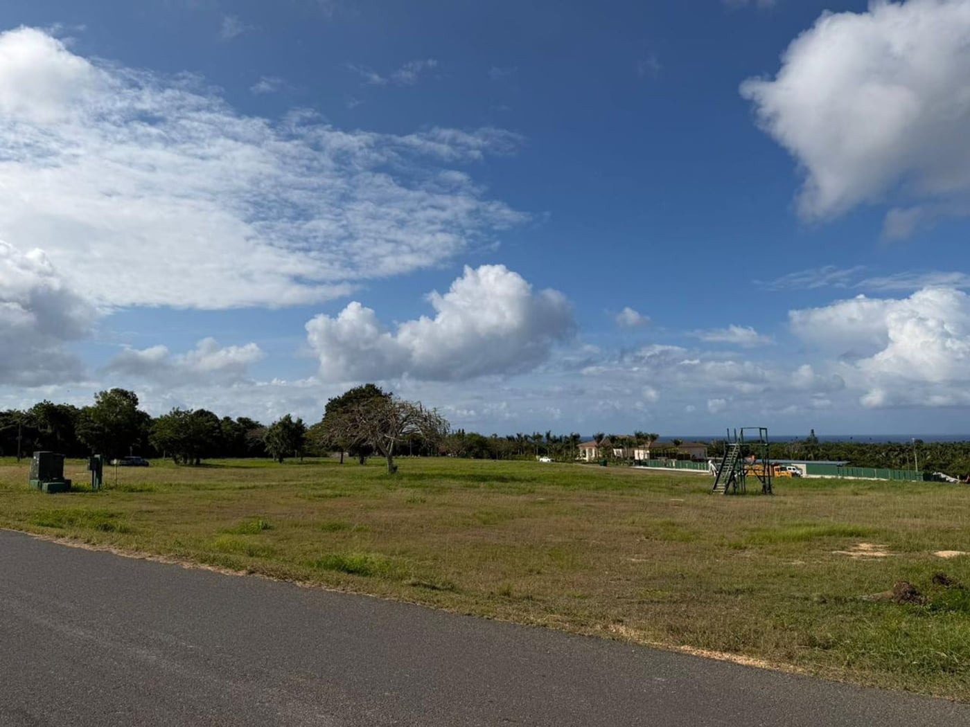 Ctra Mella Marginal Venta Solar de Esquina 3,600M² – foto 2
